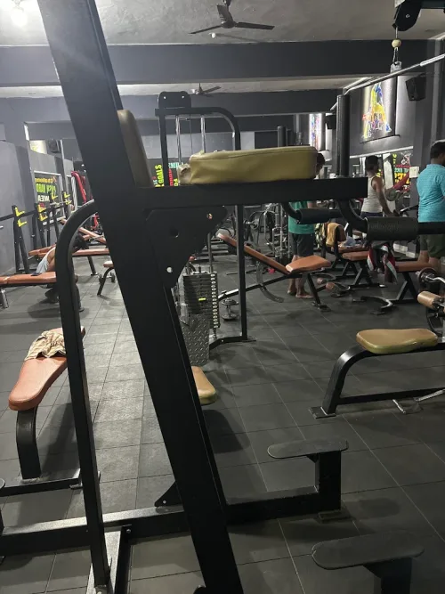 KARLAKKATTAI FITNESS CLUB logo